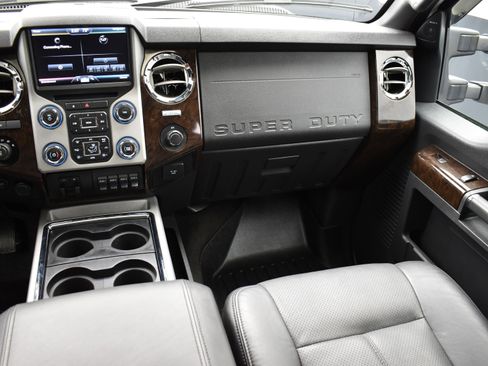 Used 2016 Ford F350 Platinum image 36