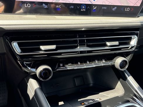 New 2026 Chevrolet Traverse LT image 19