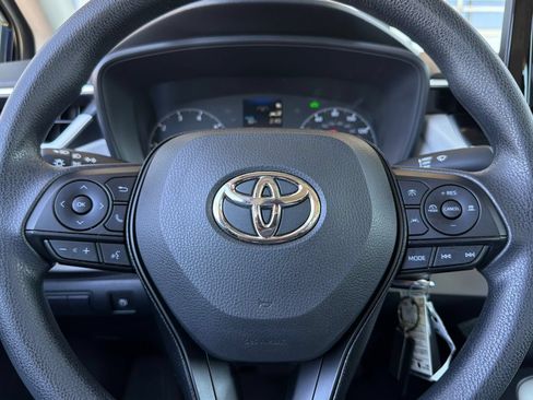 Used 2025 Toyota Corolla LE FWD image 23