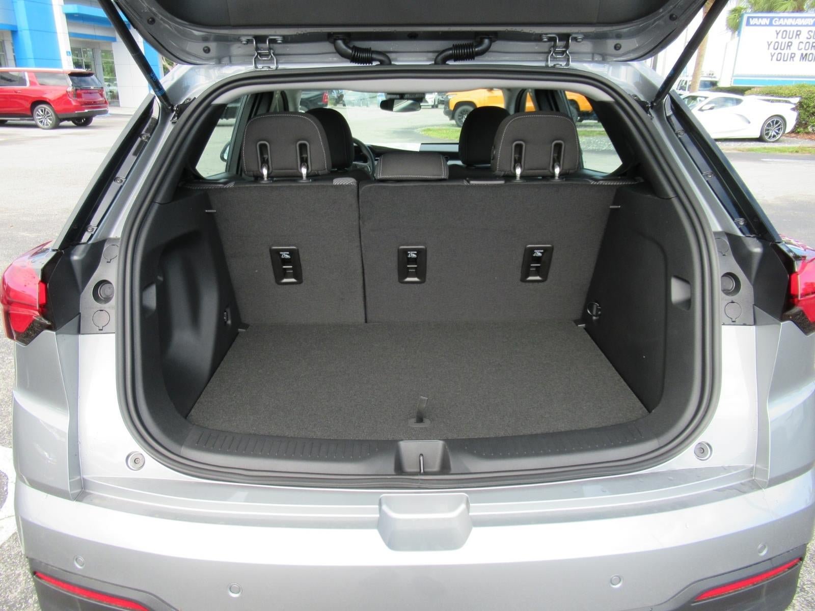 New 2027 Chevrolet Bolt LT FWD image 30