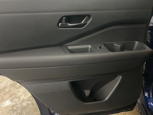 New 2026 Nissan Pathfinder SV image 30