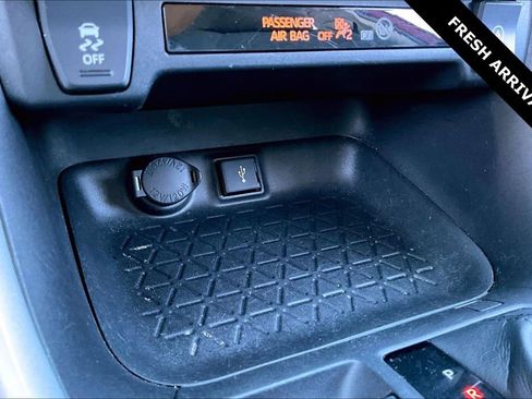 Used 2021 Toyota RAV4 XLE image 15