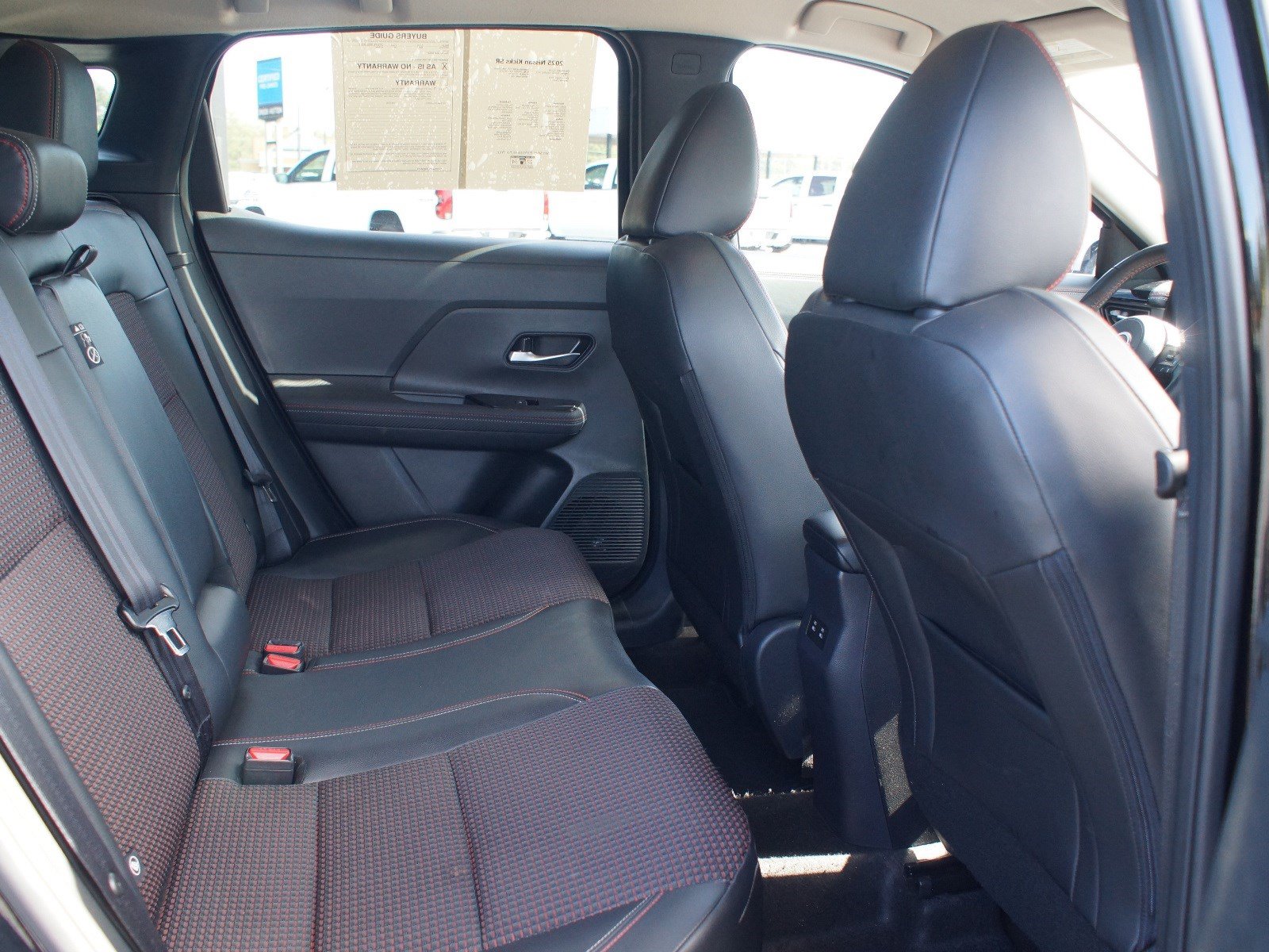 Used 2025 Nissan Kicks SR w/ Illumination Package AWD/4WD image 20