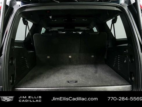 Used 2020 Cadillac Escalade ESV Platinum image 31