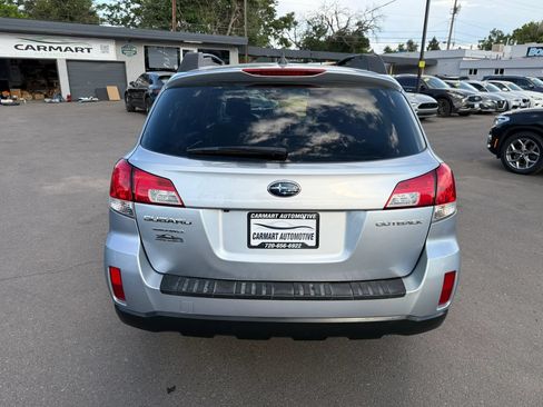 Used 2014 Subaru Outback 2.5i Limited AWD/4WD image 8