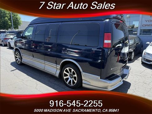 Used 2006 Chevrolet Express 1500 w/ Preferred Equipment Group RWD image 4