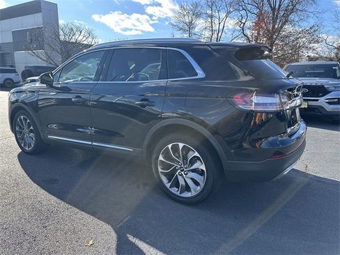 Certified 2022 Lincoln Nautilus Reserve image 7