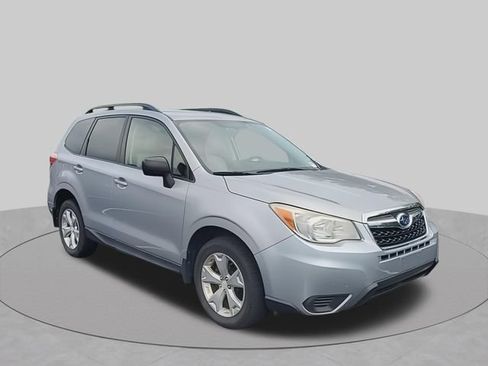 Used 2015 Subaru Forester 2.5i w/ Alloy Wheel Package AWD/4WD image 2