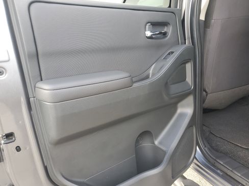 Certified 2024 Nissan Frontier SV w/ Technology Package image 13