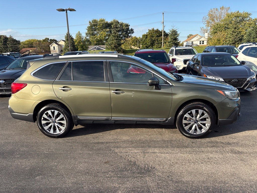 Used 2019 Subaru Outback 2.5i Touring w/ Popular Package #3A AWD/4WD image 2