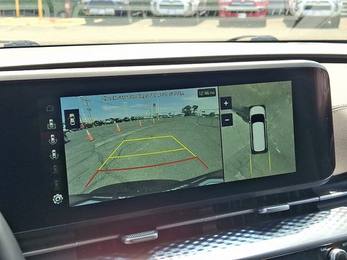 Used 2024 Kia Carnival SX Prestige FWD image 20