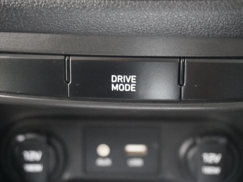 Used 2022 Hyundai Accent SE w/ Cargo Package FWD image 17