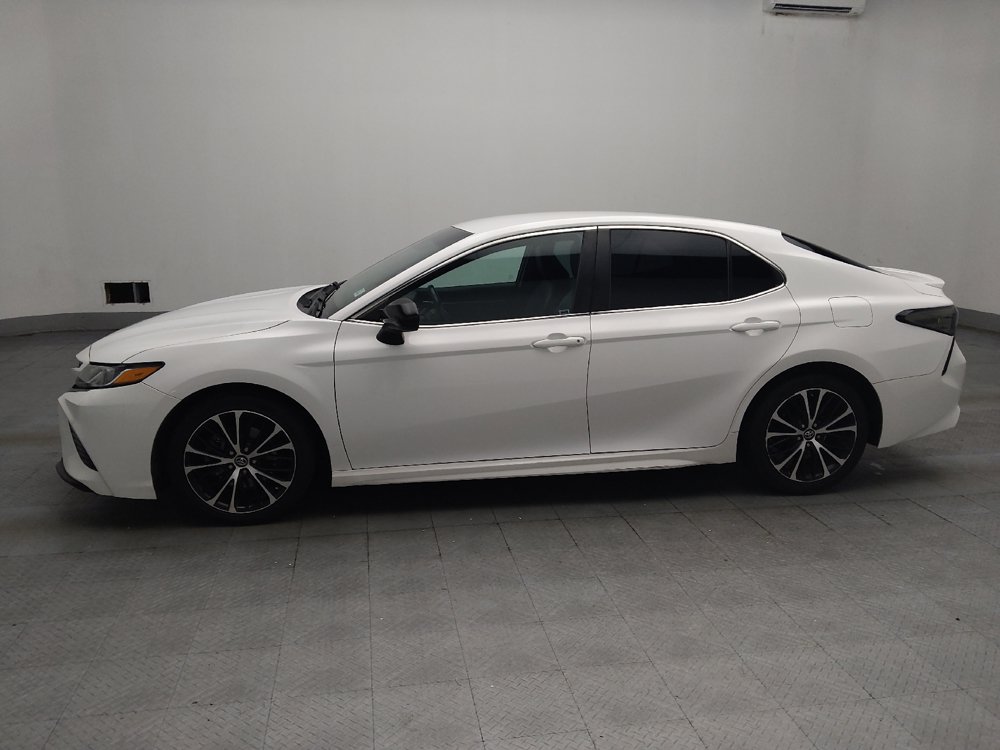 Used 2018 Toyota Camry SE FWD image 2
