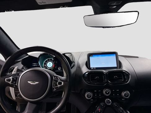 Used 2020 Aston Martin V8 Vantage Coupe RWD image 22