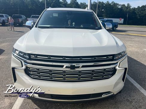 Used 2021 Chevrolet Tahoe Premier RWD image 2