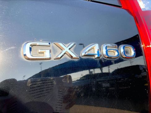 Used 2011 Lexus GX 460 w/ Comfort Plus Pkg AWD/4WD image 9