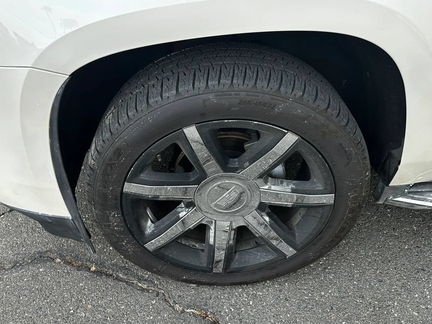 Used 2015 Cadillac Escalade Luxury AWD/4WD image 34