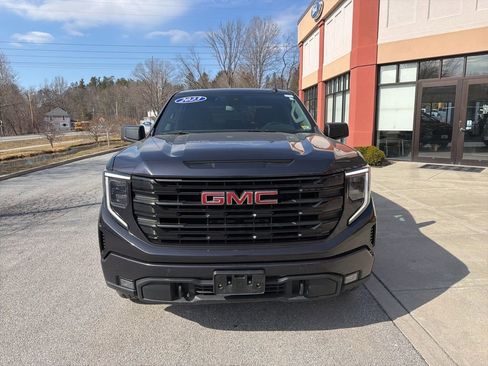 Used 2023 GMC Sierra 1500 Elevation AWD/4WD image 2