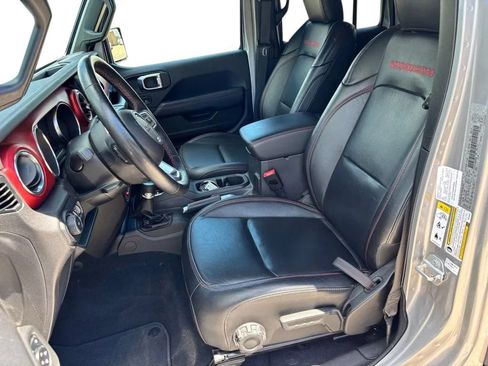 Used 2019 Jeep Wrangler Unlimited Rubicon w/ Advanced Safety Group AWD/4WD image 24