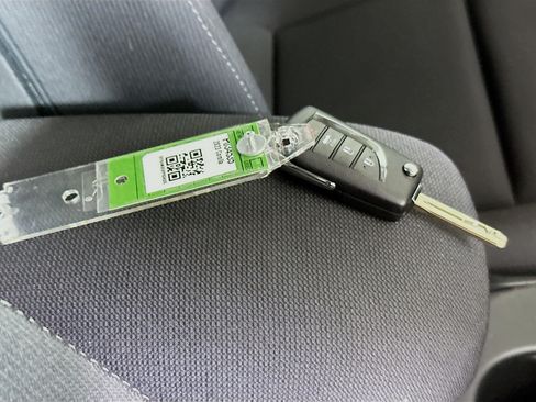 Used 2023 Toyota Corolla LE FWD image 32