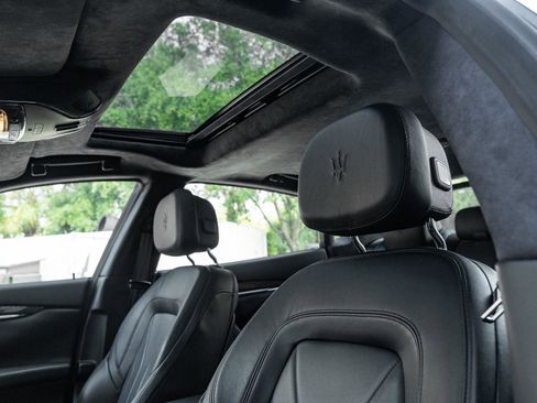 Used 2014 Maserati Quattroporte GTS RWD image 13