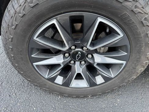 Certified 2022 Chevrolet Tahoe Z71 w/ Luxury Package image 27