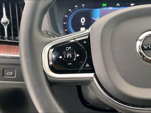 Certified 2023 Volvo XC60 B5 Plus w/ Protection Package Premier image 27