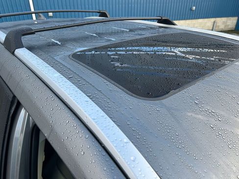 Used 2025 Toyota Highlander Limited image 28