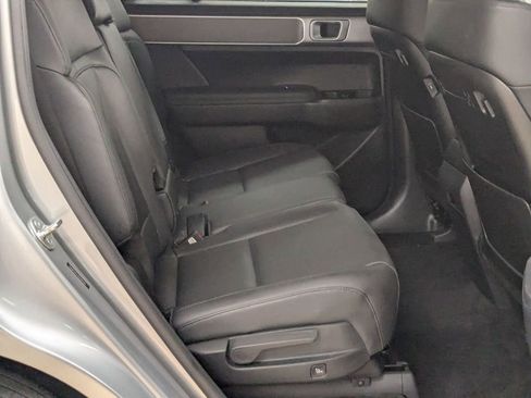 Used 2025 Hyundai Santa Fe SEL FWD image 31