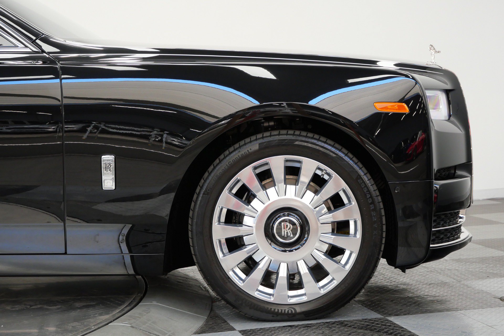 Used 2019 Rolls-Royce Phantom Sedan RWD image 57