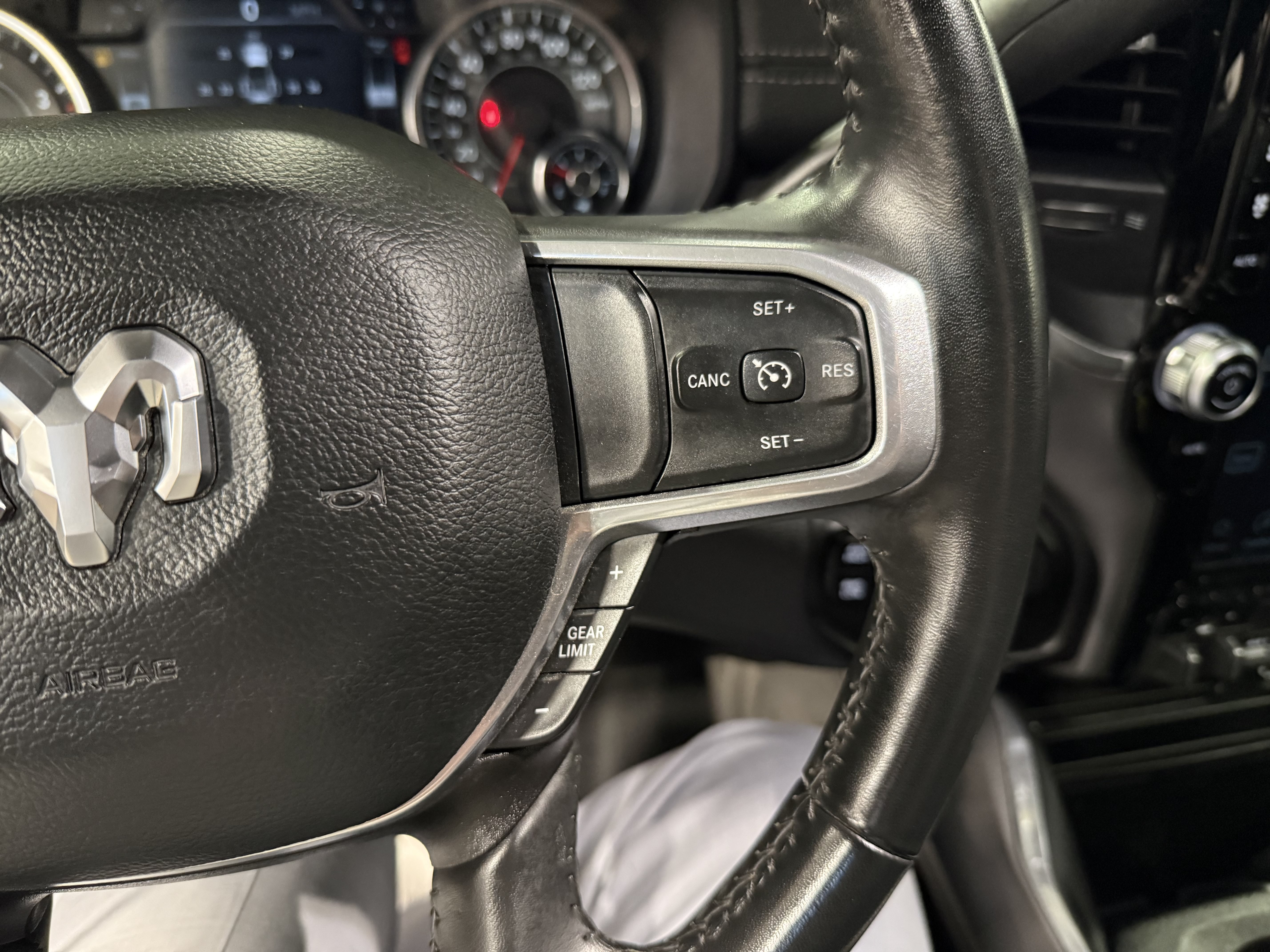 Used 2023 RAM 3500 Laramie AWD/4WD image 51