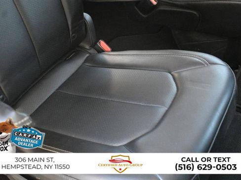 Used 2024 Chrysler Pacifica Touring-L FWD image 25
