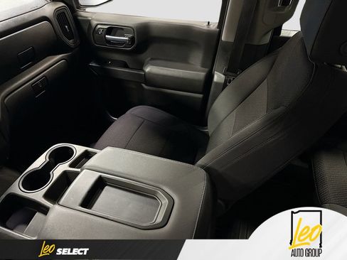 Used 2021 Chevrolet Silverado 1500 Custom Trail Boss AWD/4WD image 24