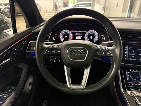 Used 2025 Audi Q7 3.0T Prestige AWD/4WD image 12