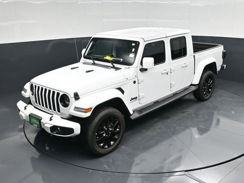 Certified 2023 Jeep Gladiator Overland image 49