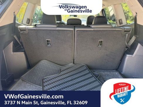Certified 2025 Volkswagen Atlas SEL Premium R-Line AWD/4WD image 7