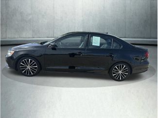 Used 2015 Volkswagen Jetta Sport FWD video 2