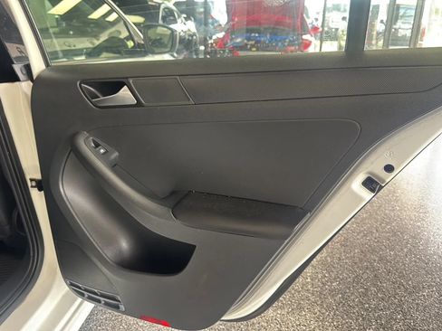 Used 2014 Volkswagen Jetta TDI Value Edition FWD image 28