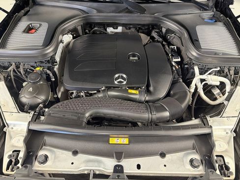 Used 2022 Mercedes-Benz GLC 300 image 11