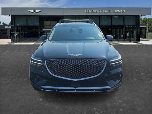 Used 2025 Genesis GV70 2.5T w/ Select Package AWD/4WD image 2