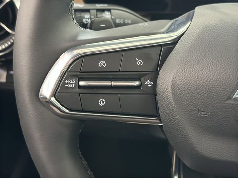 New 2026 Chevrolet Equinox ACTIV AWD/4WD image 18