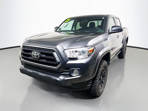 Used 2021 Toyota Tacoma SR5 RWD image 10