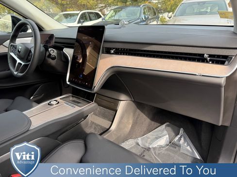 Certified 2025 Volvo EX90 Ultra image 29