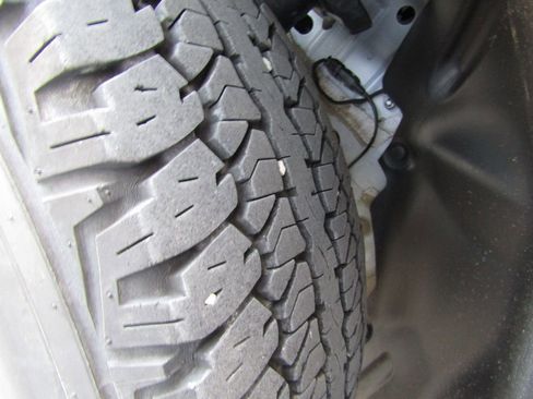 Used 2022 Jeep Cherokee Trailhawk w/ Premium Leather Package image 30