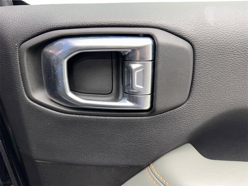 Used 2025 Jeep Gladiator Mojave w/ Safety Group image 43