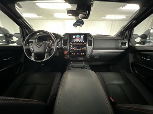 Used 2024 Nissan Titan PRO-4X w/ Pro-4x Convenience Package AWD/4WD image 21