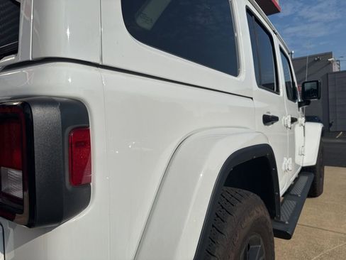 Used 2023 Jeep Wrangler Altitude image 6