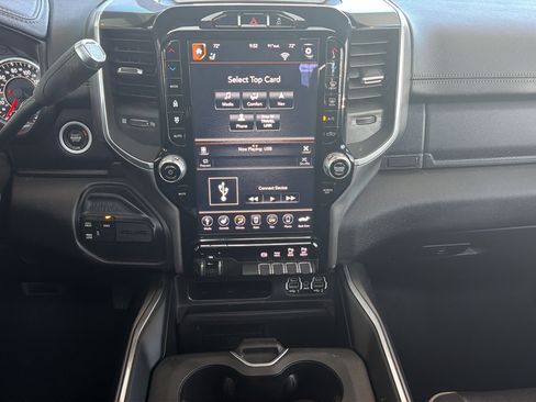Used 2021 RAM 2500 Laramie AWD/4WD image 8