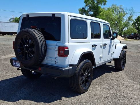 Used 2025 Jeep Wrangler Unlimited Sahara w/ Safety Group AWD/4WD image 11