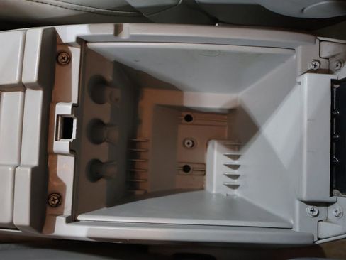 Used 2007 Chrysler Pacifica Touring image 27